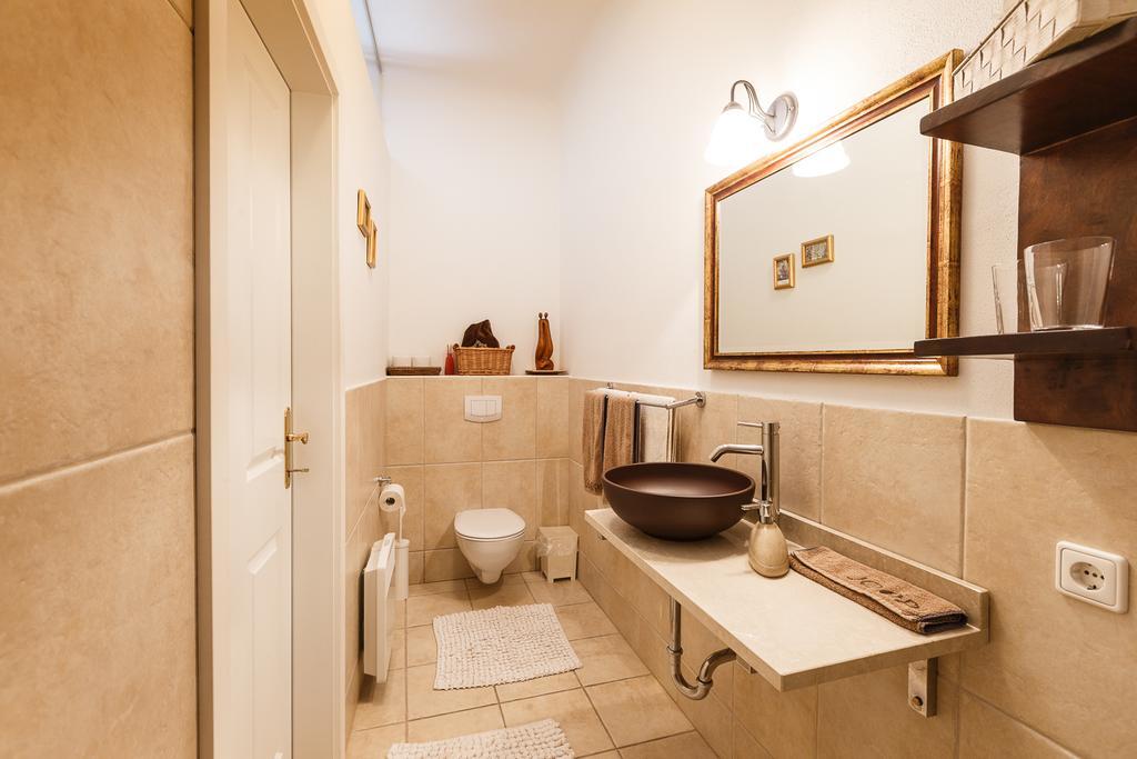 Gut Zentgraf Hotel Morbisch am See Ruang foto