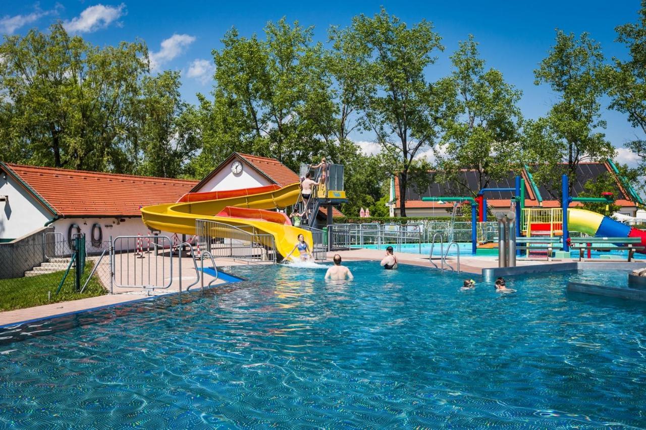 Gut Zentgraf Hotel Morbisch am See Bagian luar foto